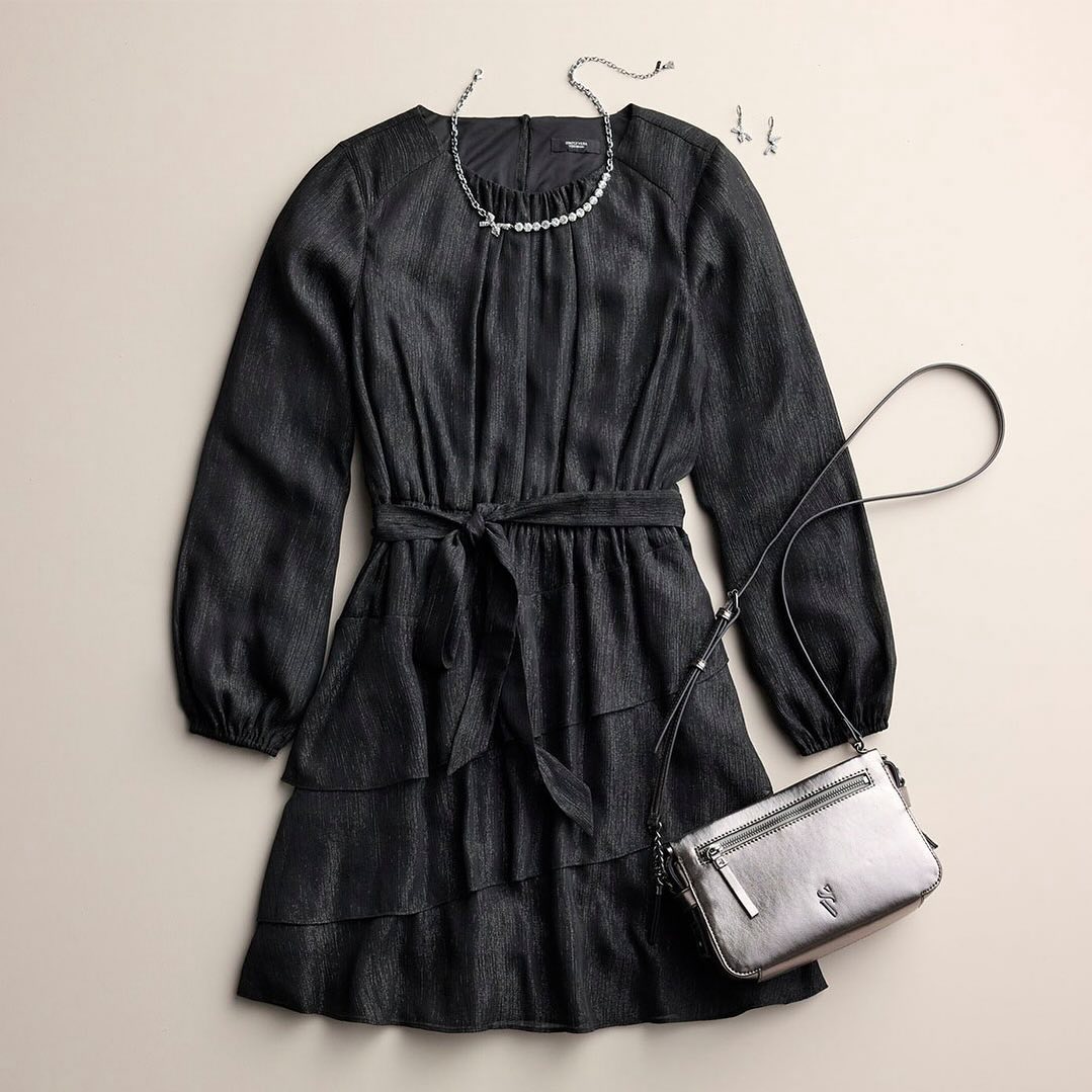 EDP DEC TN KOHLS - Dec A black dress with silver accessories from Kohl's