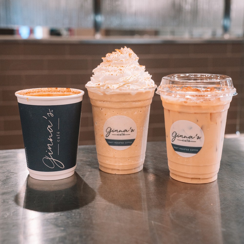 Ginna's Café & Coffee storefront at Eden Prairie Center